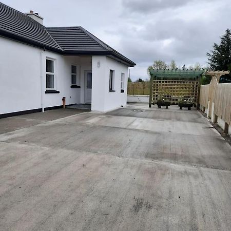 Cheerful Three Bedroom Country Cottage Ballina  Zewnętrze zdjęcie